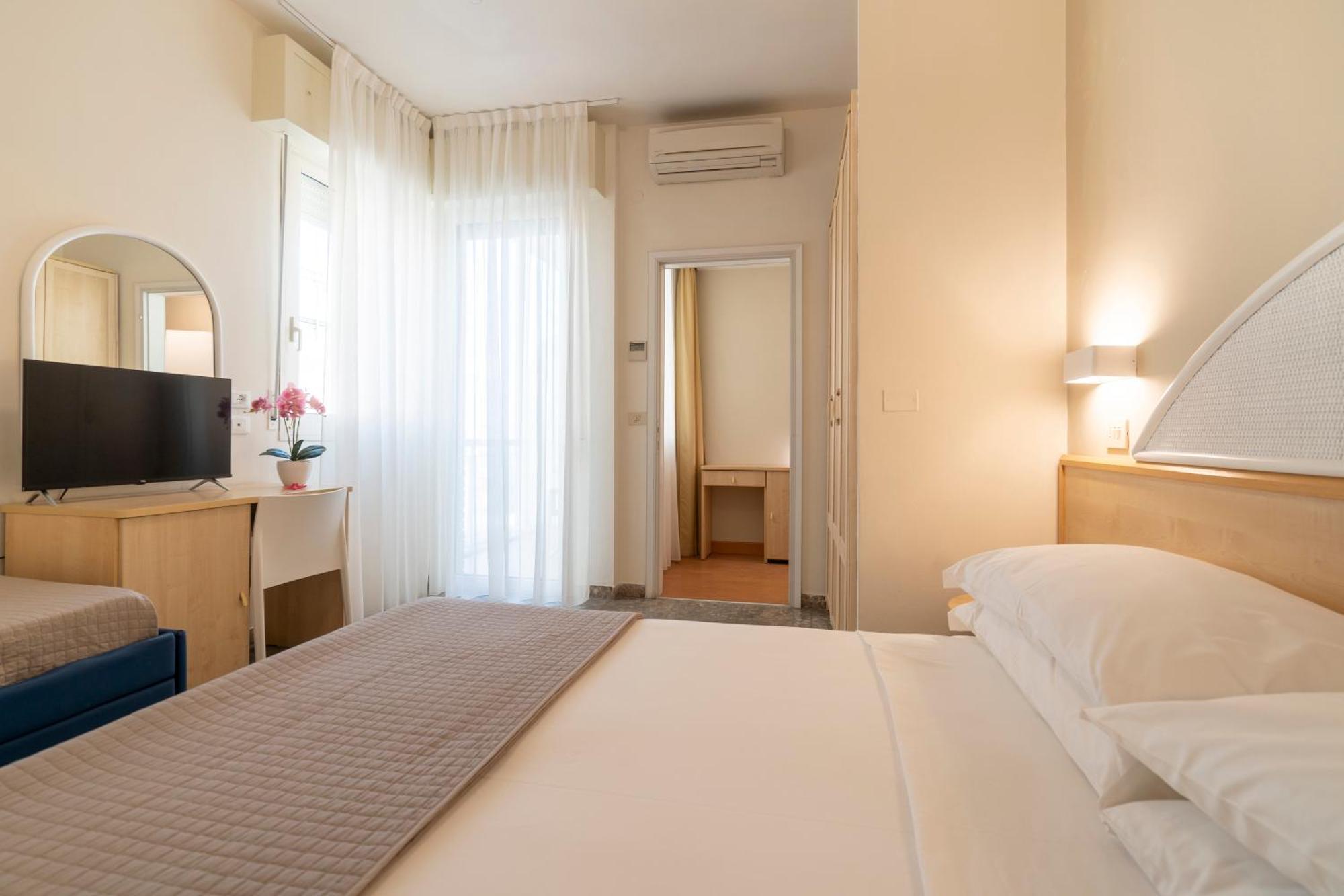 Hotel Constellation Rimini Ngoại thất bức ảnh