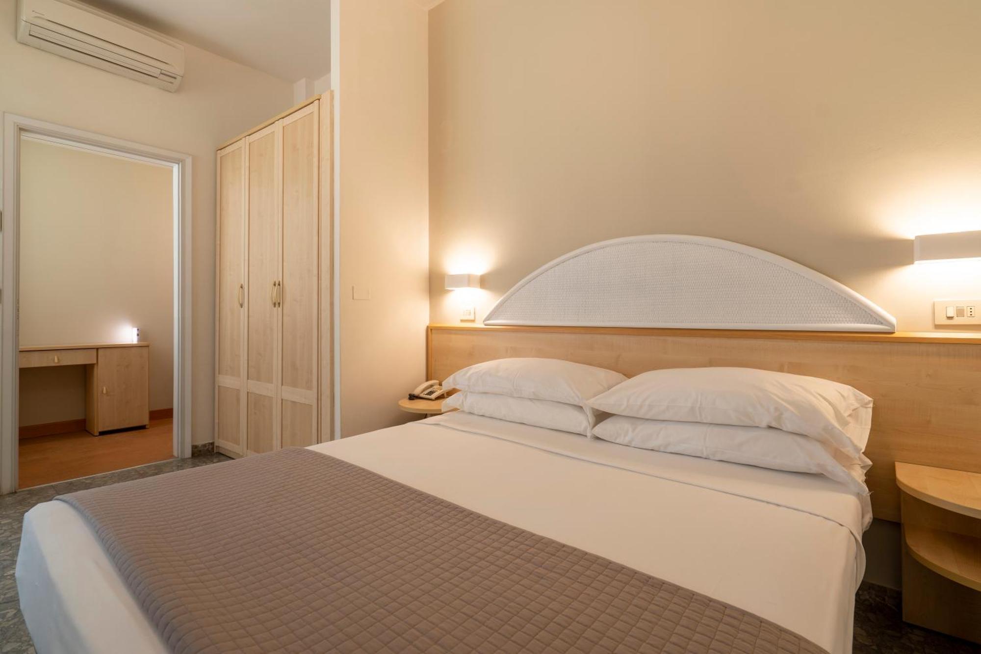Hotel Constellation Rimini Ngoại thất bức ảnh